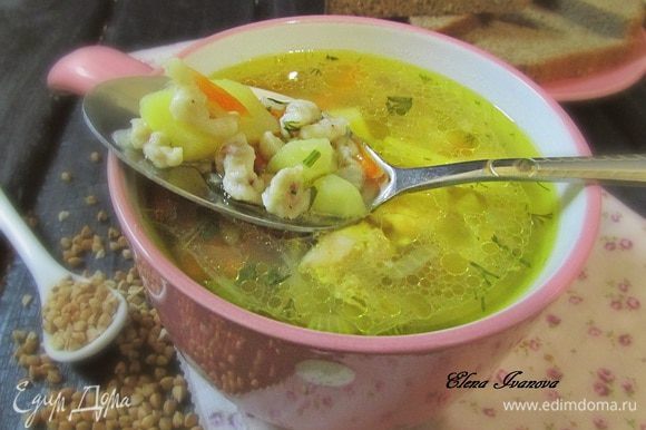 Разлить суп по тарелкам и можно наслаждаться сытным и вкусным супчиком!
