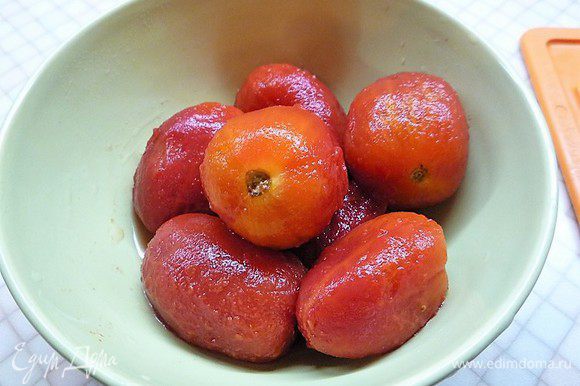 Для томатной заливки, я брала томаты в собственном соку, которые заготовила летом.