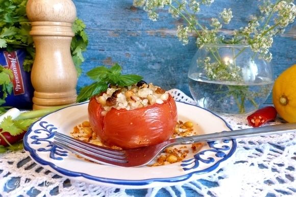 Вкусные помидоры готовы. Подаем на легкий ужин с салатом. Или как гарнир к рыбе или курице. Приятного аппетита!