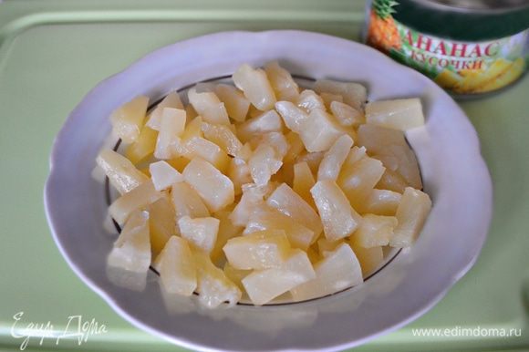 салат с ананасом и миндалем | Дзен