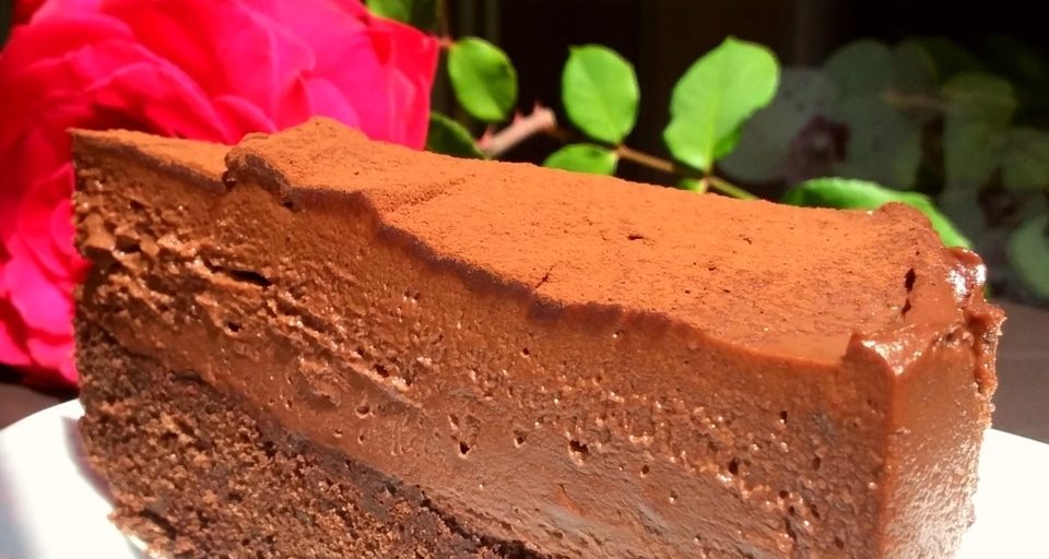 Торт шоколадный бейлис с хрустящим слоем и фундучным пралине