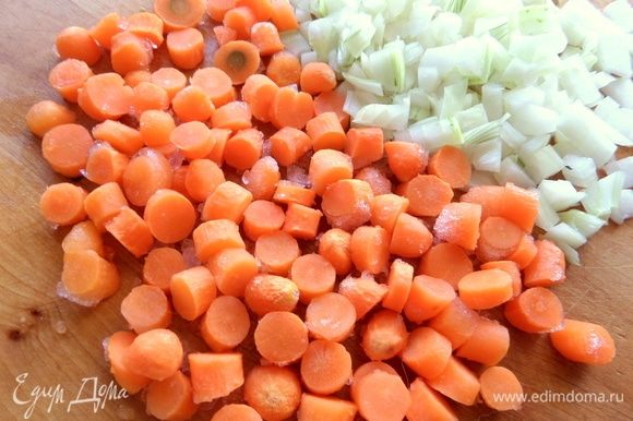 Я брала замороженную морковь-бэби, количество примерно как обычной морковки.