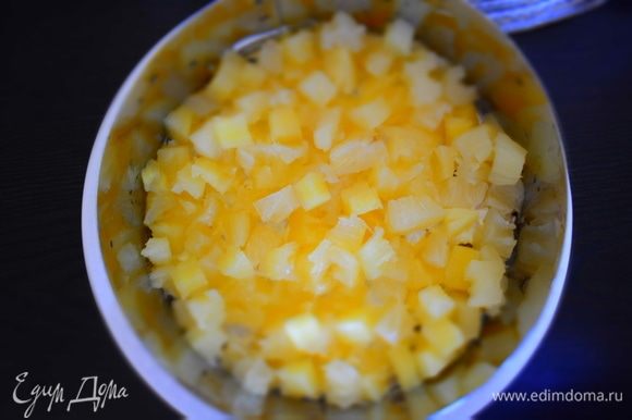 Салат с ананасом и куриной грудкой классический рецепт и орехами