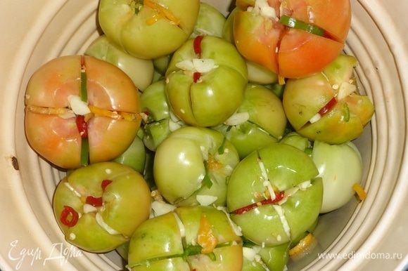 Квашеные помидоры с капустой. Зеленые помидоры на зиму: рецепт из детства