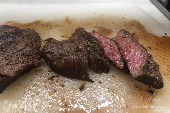 Как правильно пожарить стейк из говядины медиум на сковороде?