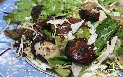 Рецепт Зеленый салат с лесными грибами