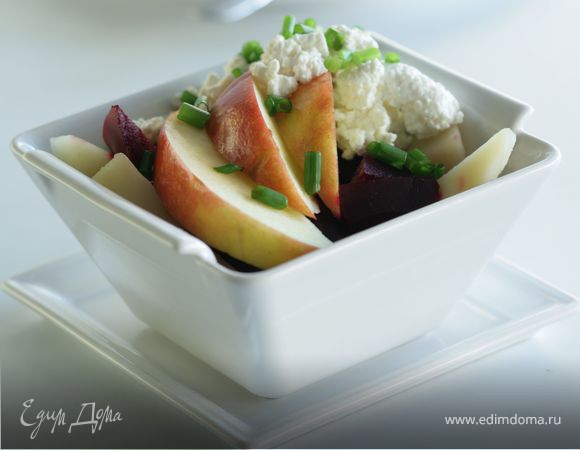 Салат из свеклы, картофеля и яблок