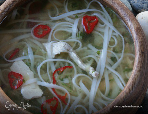 Рецепт - Тайский куриный суп с фрикадельками и лапшой | Пошаговые рецепты