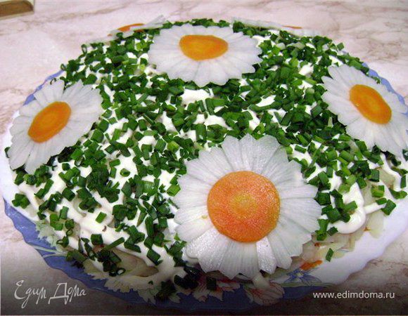 Салат «Ромашка» - классический рецепт с фото пошагово