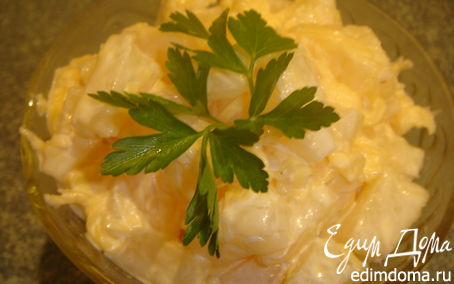 Рецепт Салат из ананаса с сыром