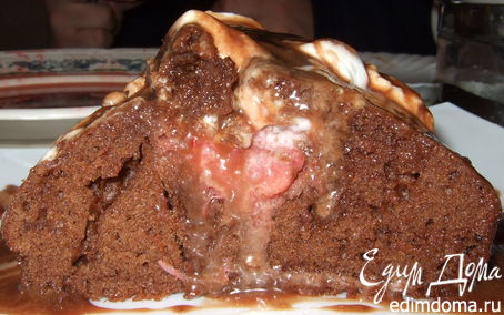 Рецепт Шоколадный кекс с клубникой и взбитыми сливками