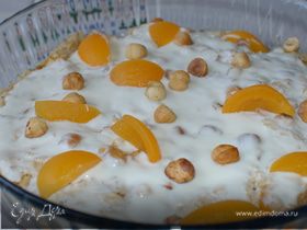 Хрустящая овсянка с йогуртом, персиками и абрикосами