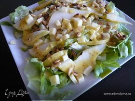Салат из кедровых орешков, сыра и груш