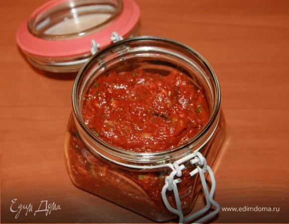 Аджика «Кобра» из помидор и чеснока на зиму — самый простой рецепт без варки