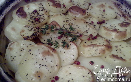 Рецепт Свинина тушеная с айвой и картофелем.
