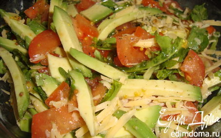 Рецепт Салат из руколы с авокадо и помидором