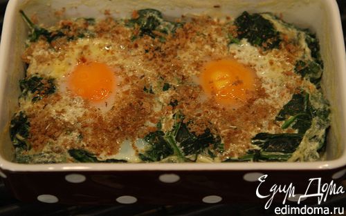 Рецепт Яйца в шпинате с хлебными крошками и мускатным орехом