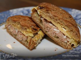 Горячий бутерброд с тунцом и сыром по-орегонски