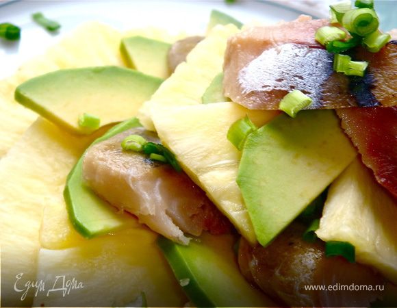 Салат с говядиной, сыром и ананасом – кулинарный рецепт