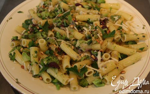 Рецепт Паста с брокколи, оливками и кедровыми орешками