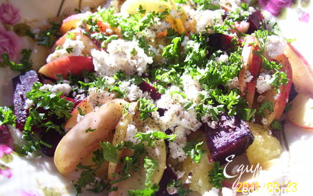 Рецепт Свекольный салат с творогом (диетическое меню)