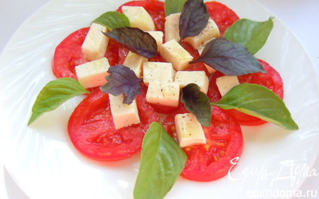 Рецепт Салат с помидорами и базиликом