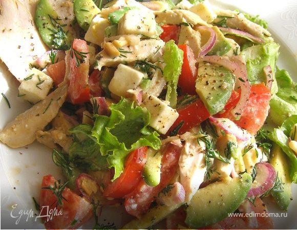 Не только цезарь: 15 вкусных рецептов салата с курицей