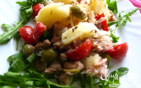 Рецепт Теплый салат с картофелем и тунцом