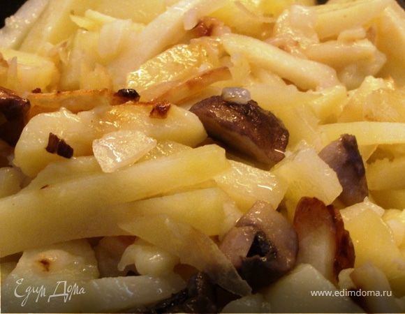 Жареная картошка с белыми грибами на сковороде - рецепт с пошаговыми фото