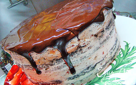 Рецепт Шоколадный торт с клубничным кремом