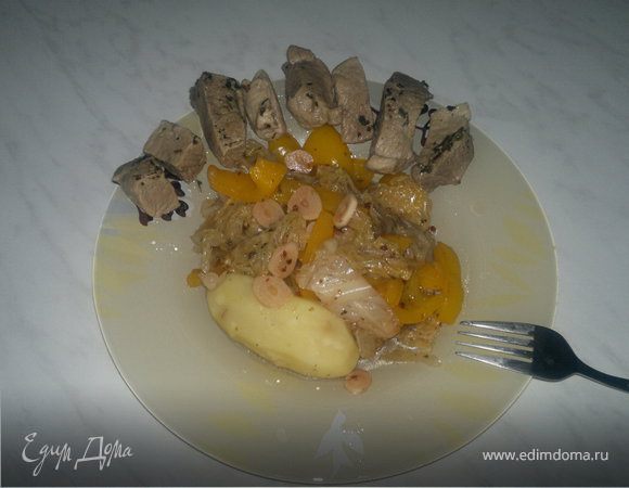 Свиная лопатка + плюс красный картофель и тушеные овощи