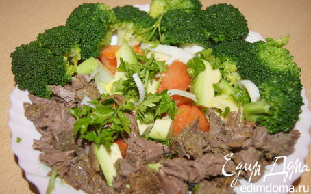Рецепт Салат из запеченной говядины с овощами