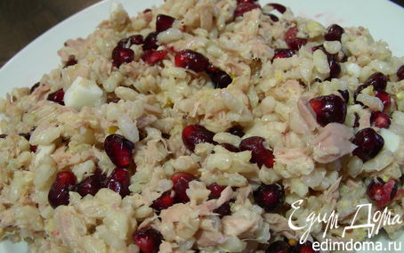 Рецепт Салат с рисом, консервированным тунцом и гранатом