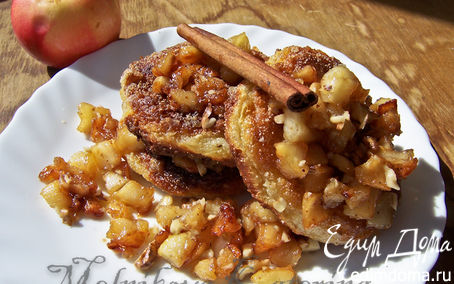 Рецепт Сырники под яблочным чатни с орехами