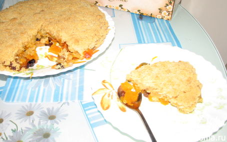 Рецепт Пирог-десерт с тыквой, яблоками и изюмом
