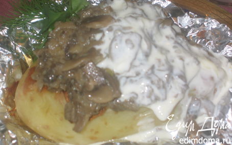 Рецепт Запеченный картофель с грибами в сырном соусе