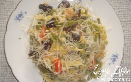 Рецепт Тальятелле со строчками, креветками и помидорчиками черри в нежном соусе