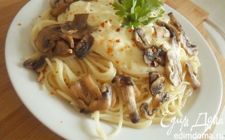 Рецепт Спагетти с грибами и соусом "Бешамель"