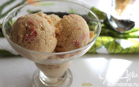 Рецепт Йогуртовое мороженое с белым шоколадом и клубникой