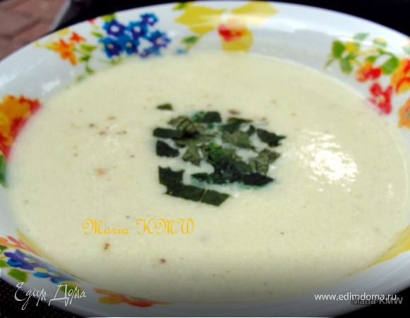 Крем-суп из кольраби с мятой