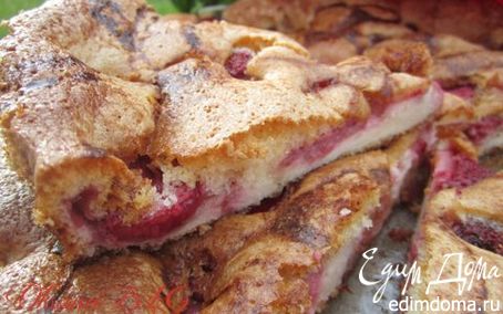 Рецепт Пирог творожно-ягодный на бисквитном тесте