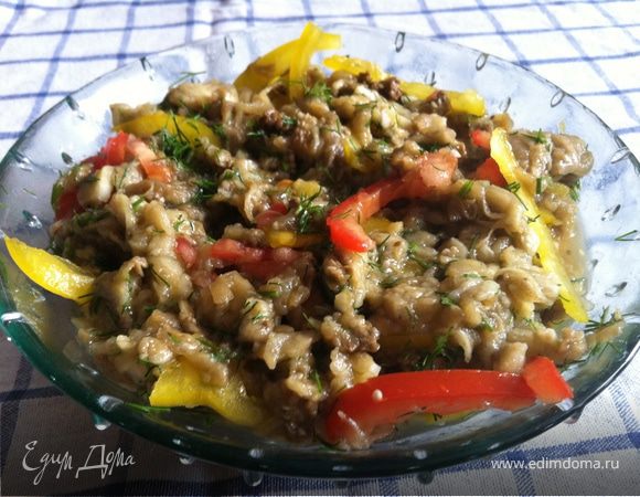 Салат из печеных баклажанов и перцев, пошаговый рецепт с фото на 97 ккал