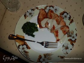 Индейка Дорн Блю со шпинатом + хрустики из индейки с пармезаном и лёгкий салат с брынзой