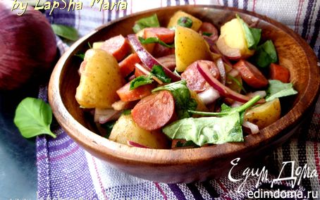 Рецепт Картофельный салат с колбасками и красным луком
