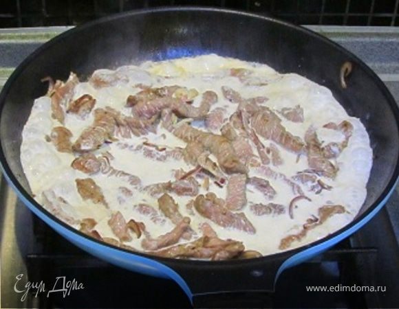 Бефстроганов из говядины со сметаной: пошаговый рецепт мягкого и сочного мяса