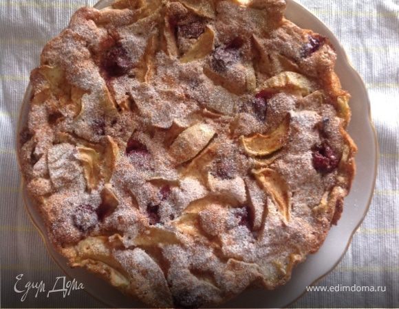 Пирог с яблоками и вишней из готового теста – отличная выпечка на скорую руку