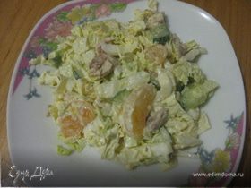 Легкий салат с пекинской капустой и курочкой