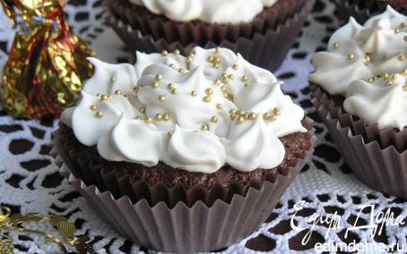Рецепт шоколадно-творожные кексы с брусникой