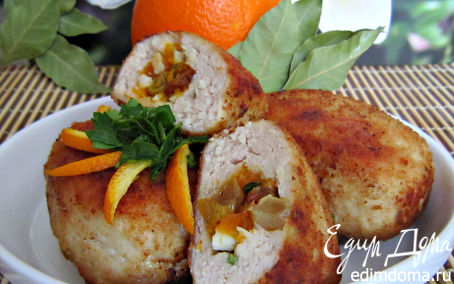 Рецепт Зразы куриные с сухофруктами под апельсиновым соусом