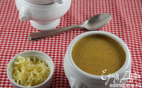 Рецепт Пряный морковный суп-пюре с бататом, грибами и грушей
